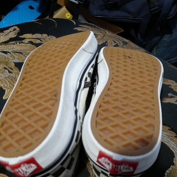 🤽🏀 VANS CLASSIC KIDS SNEAKERS 🎾 SIZE 7.5 KIDS,👟👟A NICE GIFT ITEM.🛍 - Picture 5 of 8